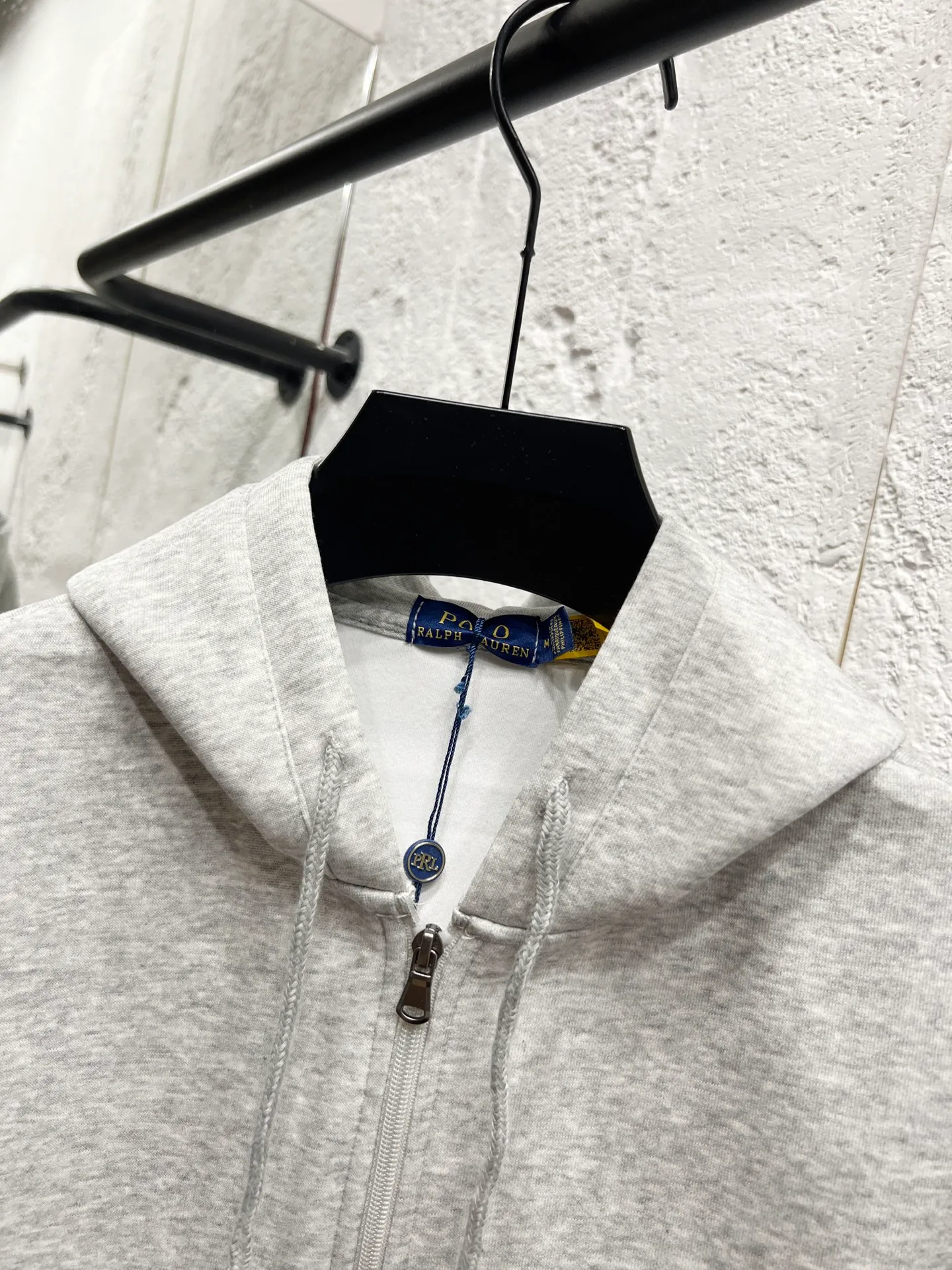 P230 Model number: T62 pure cotton zipper sweatshirt, milk white, black, navy blue, gray, four colors Size: M-90-110 catties L-110-130 catties XL-130-150 catties 2XL-150-170 catties Color: Gray